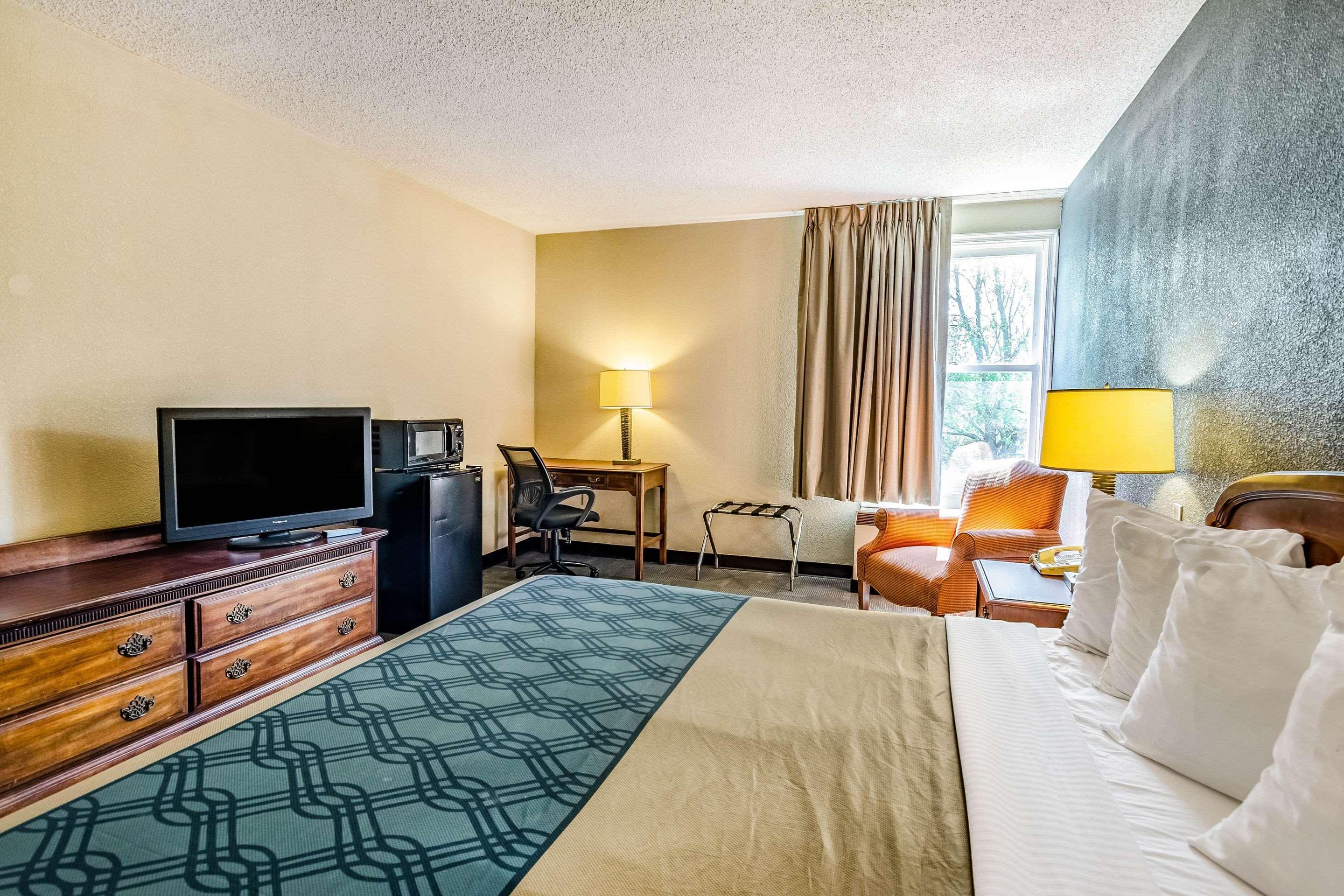 Econo Lodge Inn & Suites Radford-Blacksburg Area المظهر الخارجي الصورة