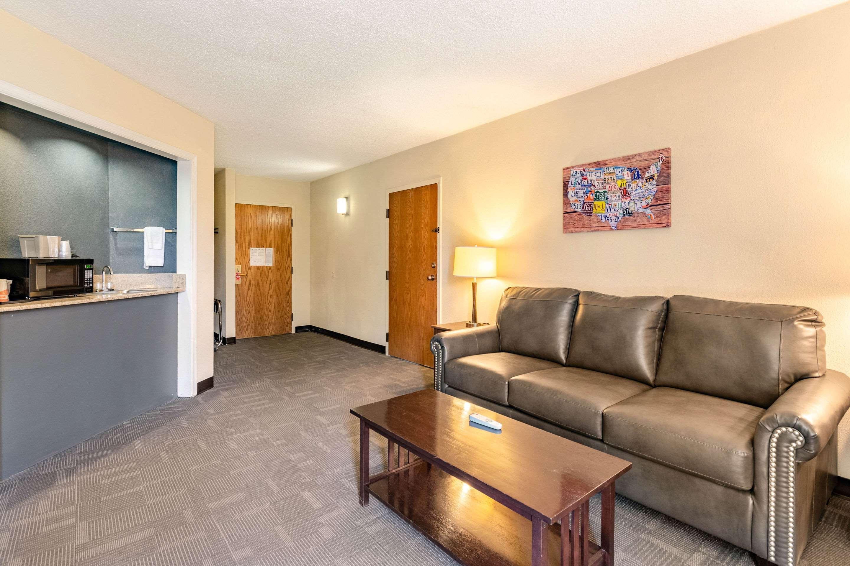Econo Lodge Inn & Suites Radford-Blacksburg Area المظهر الخارجي الصورة