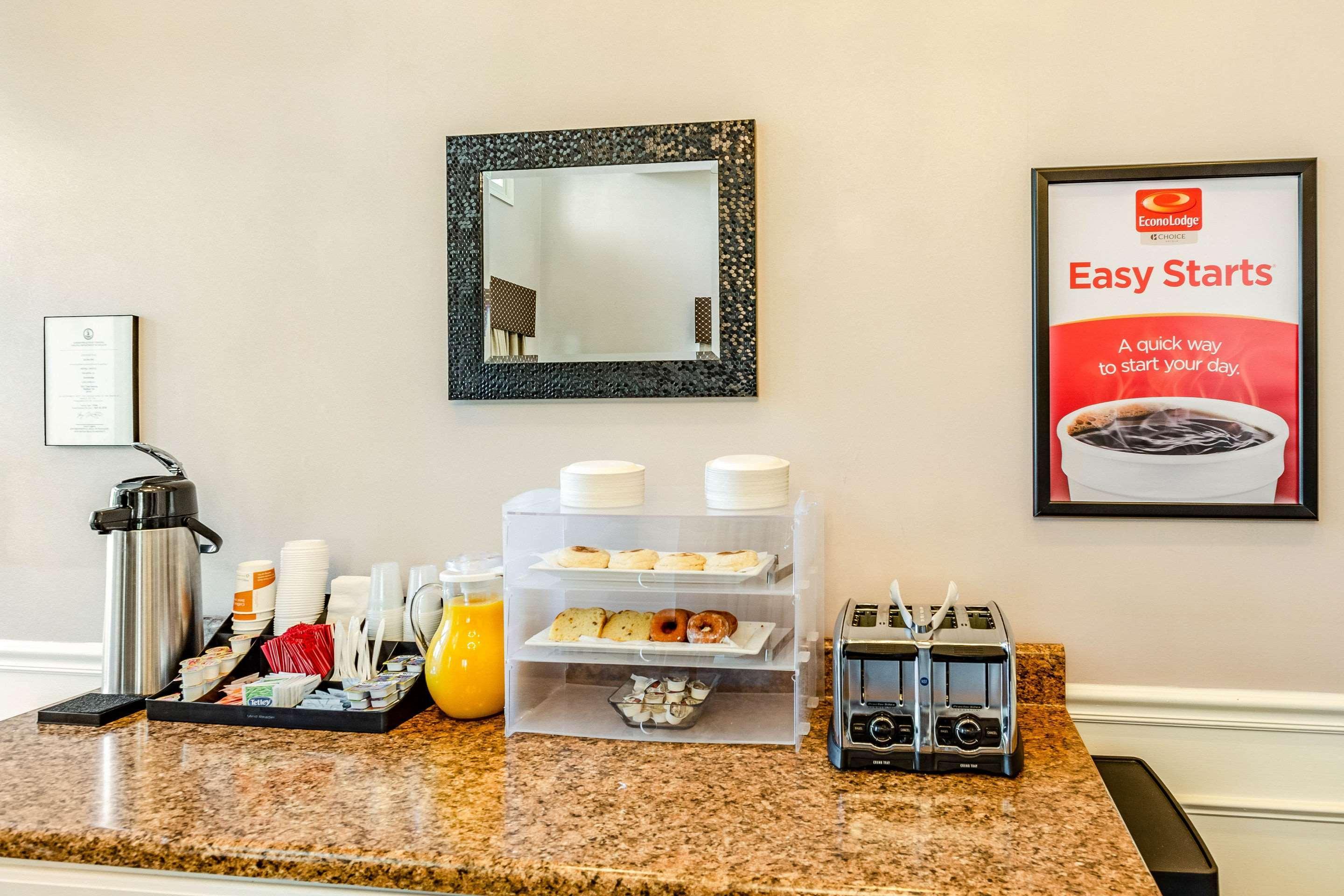 Econo Lodge Inn & Suites Radford-Blacksburg Area المظهر الخارجي الصورة