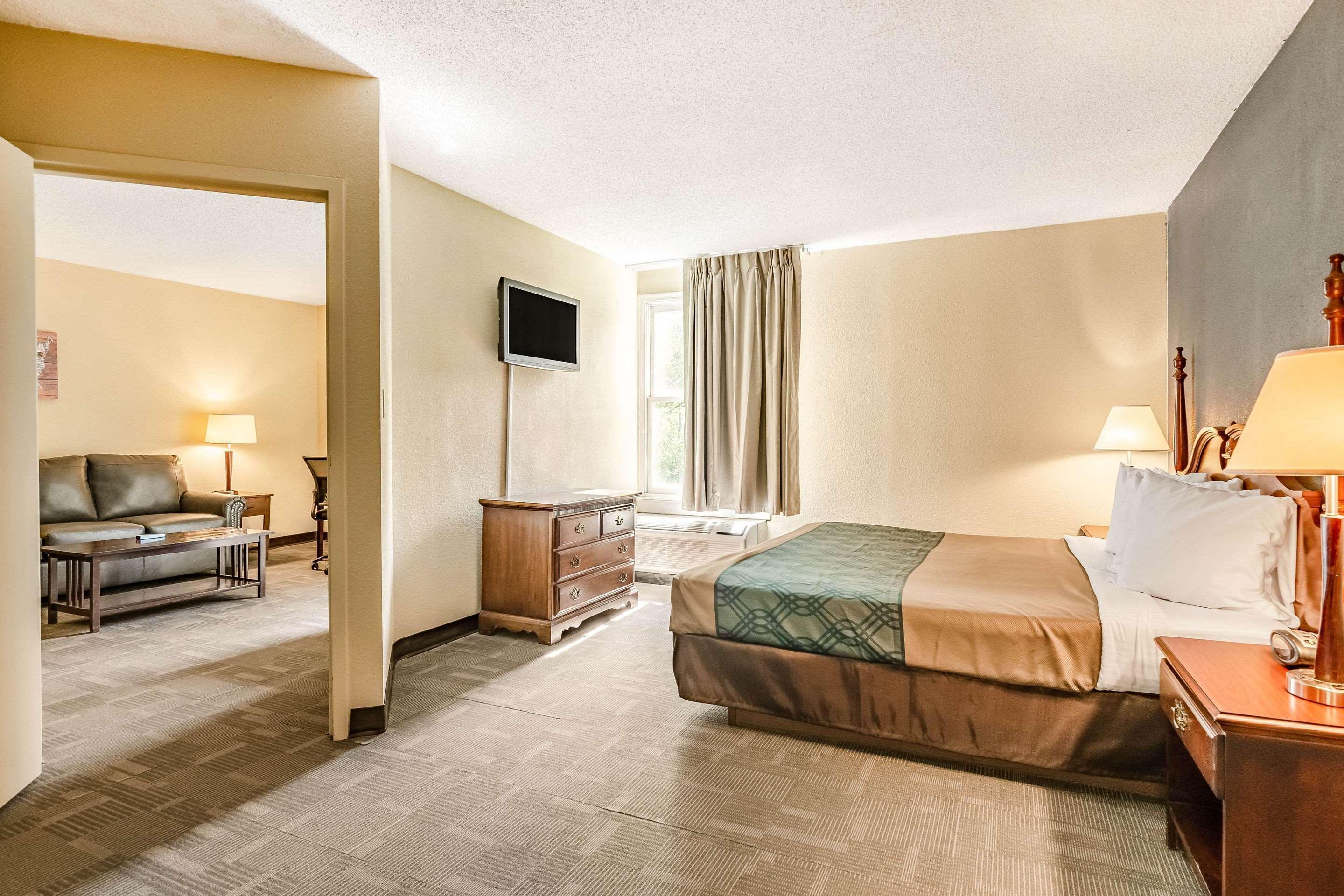 Econo Lodge Inn & Suites Radford-Blacksburg Area المظهر الخارجي الصورة